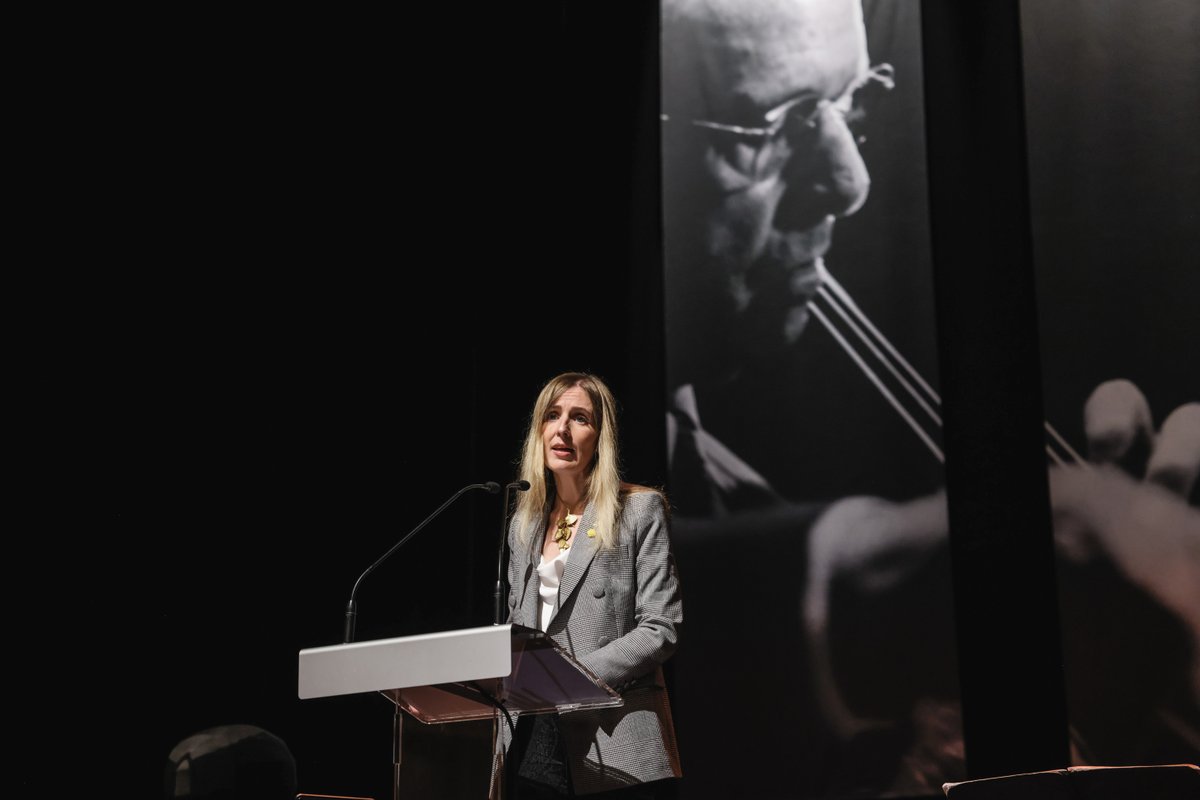 <a href="/_VictoriaAlsina/">Victòria Alsina Burgués</a> <a href="/UN/">United Nations</a> <a href="/cuartetocasals/">Cuarteto Casals</a> <a href="/Catalonia_CH/">Catalan Gov. Switzerland</a> <a href="/govern/">Govern de Catalunya</a> <a href="/gboichat/">Gabriel Boichat</a> 🔴 Consellera <a href="/_VictoriaAlsina/">Victòria Alsina Burgués</a>: “#PauCasals no només va ser un dels millors violoncel·listes del segle XX, reconegut internacionalment com un dels millors intèrprets del seu temps. És, sobretot, un dels catalans més universals de la història. I un dels més compromesos”