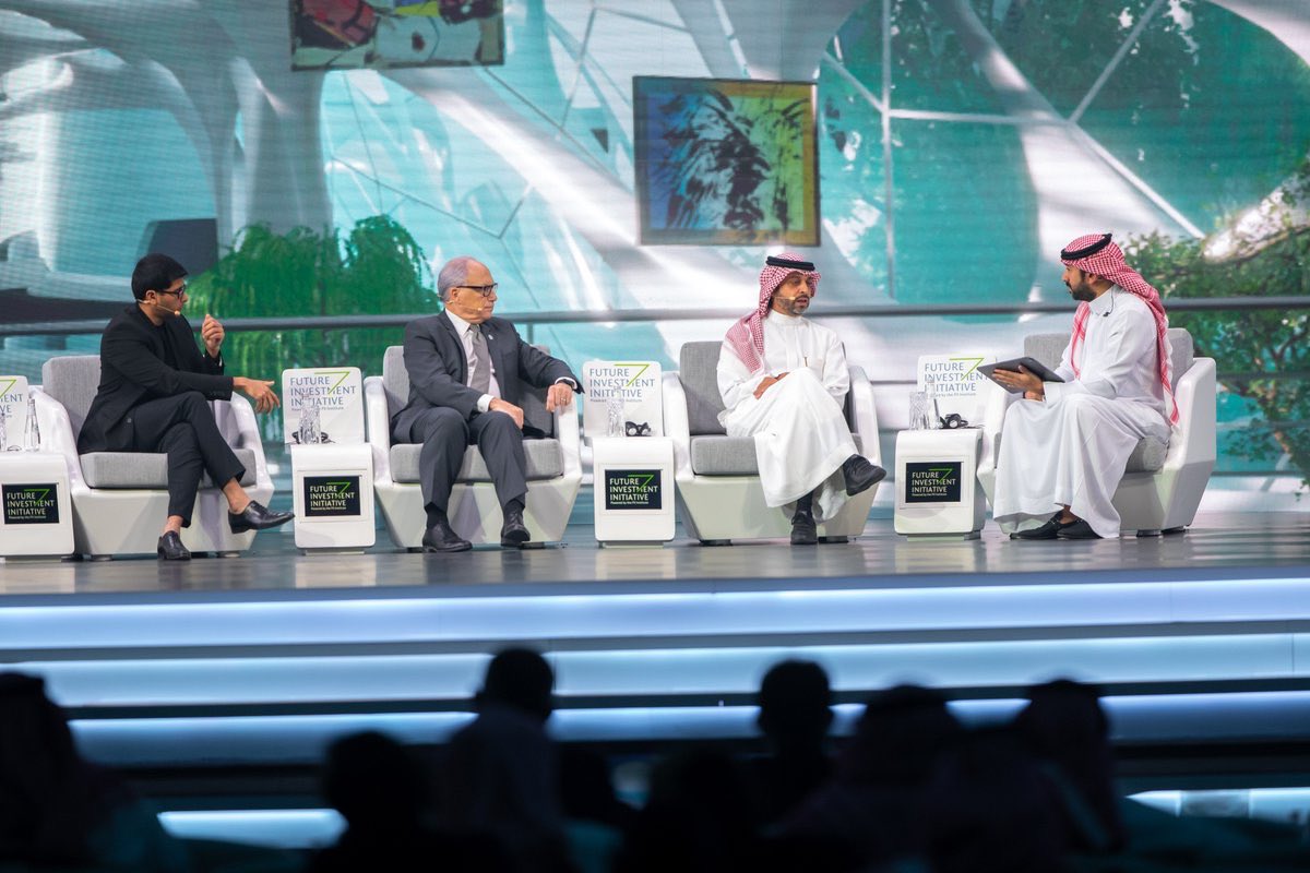 AJELNEWS24's tweet photo. اختتام أعمال الدورة الخامسة لمبادرة مستقبل الاستثمار 2021، تحت عنوان " الاستثمار في الإنسانية "، والتي استمرت ثلاثة أيام، بمركز الملك عبدالعزيز الدولي للمؤتمرات بالرياض.
.
.
#مبادرة_مستقبل_الاستثمار 
#الاستثمار_في_الإنسانية https://t.co/iSjo8UfPFQ