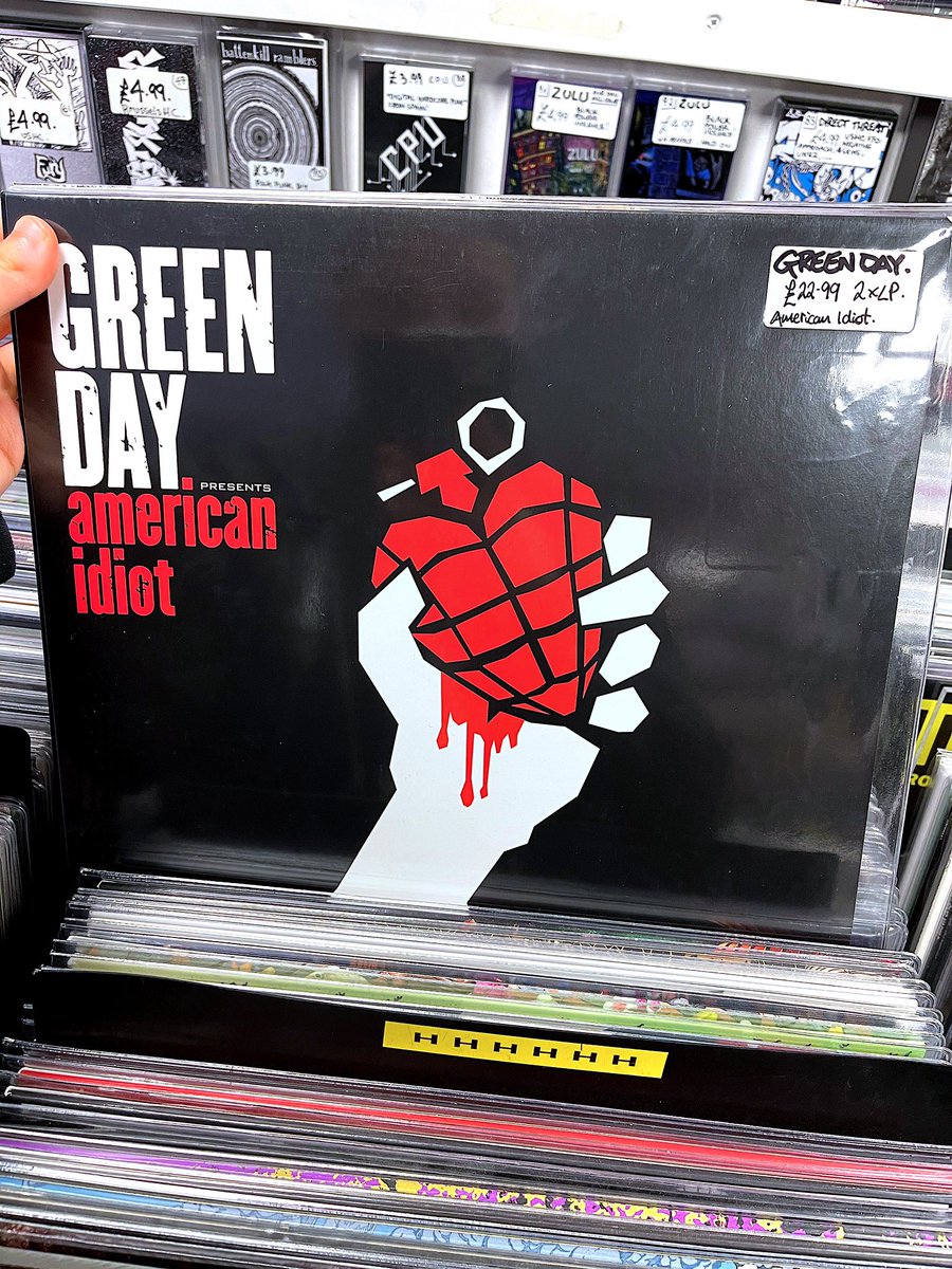 kateconwayflood's tweet photo. 🎵 PUNK ROCK RECORDS IN ALL AGES (PART 2) 🎵 #️⃣ @AllAgesRecords @GreenDay @descendents @badreligion #blackflag #damaged #badreligion #newmapsofhell #descendants #hyperaffiumspazzinate #greenday #americanidiot #punkrock #punkrockrecords https://t.co/zmfspYDyos