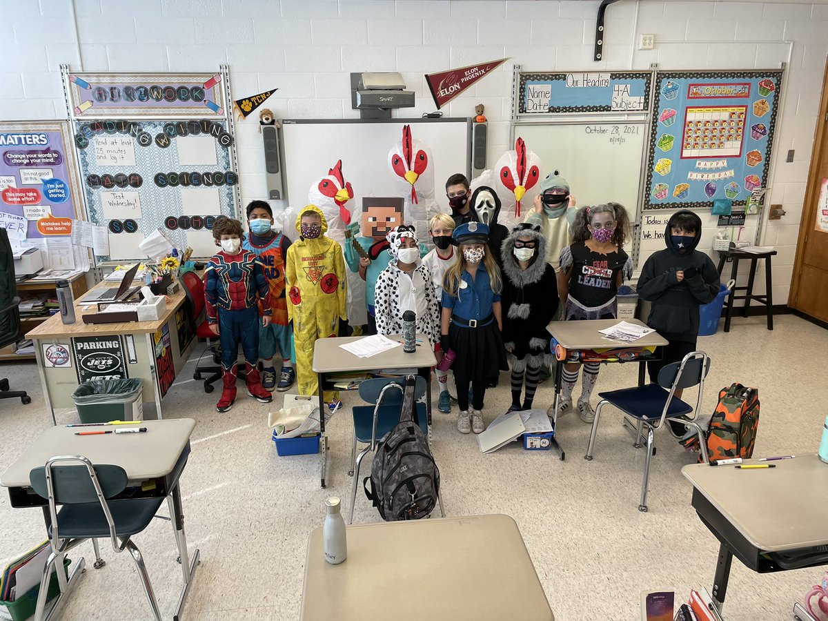 mrsjacobus4's tweet photo. 4A is Halloween ready! 🎃 👻 https://t.co/WoQKPeiUcv
