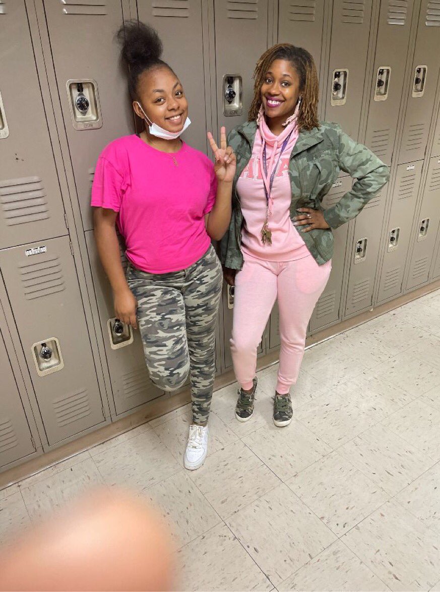 DecaFairfield's tweet photo. #breastcancerawareness 
#camoandpink https://t.co/bNvfDW9h1U