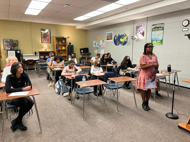 JJ_DaniellMS's tweet photo. The Daniell Middle School Leadership and Law Acadeny hosted their 1st speaker series.  Naval Captain Shanti Sethi joined our students live from The Pentagon. https://t.co/QlCriSbrRm