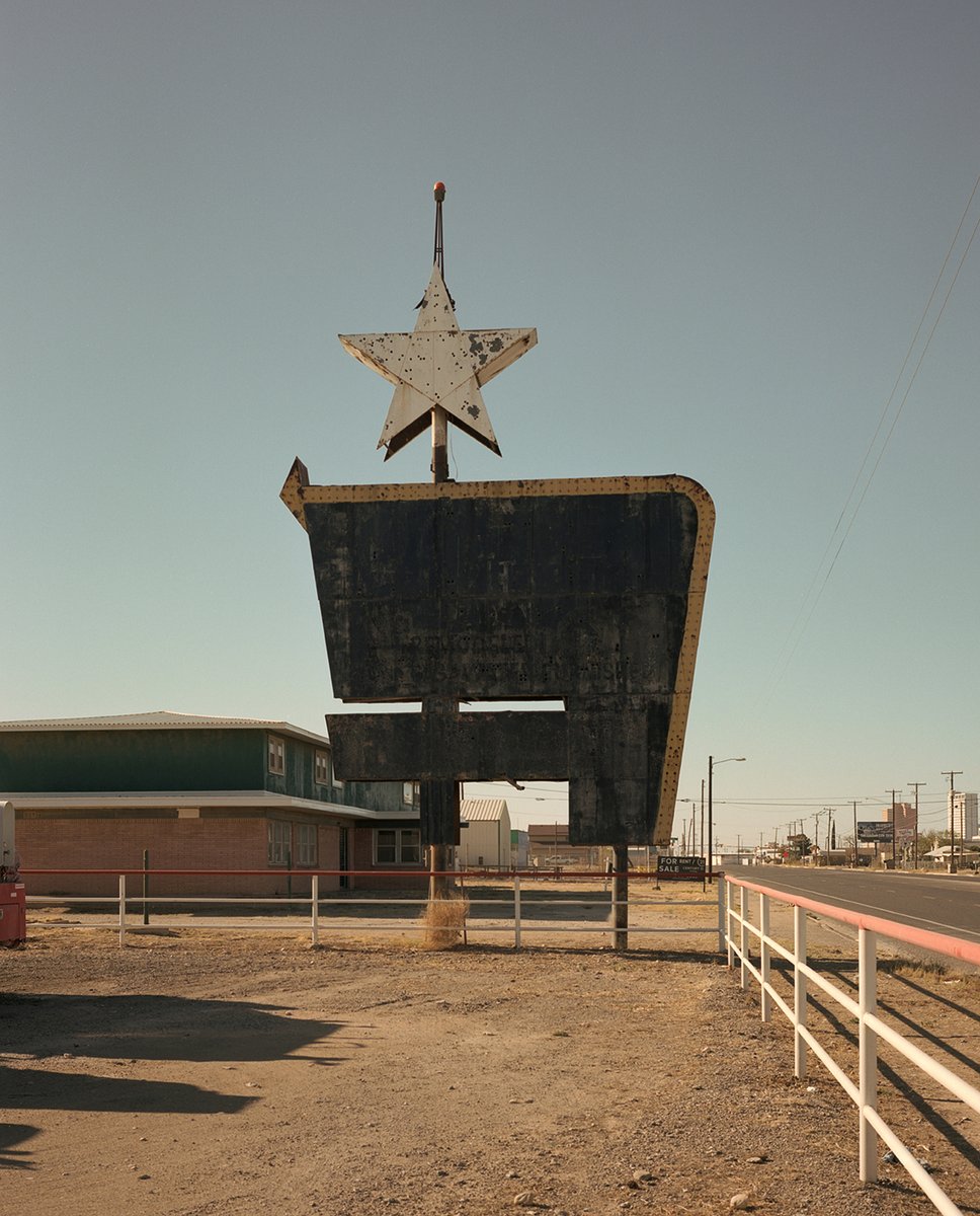 arnaudmontagard's tweet photo. Driving across Texas ⭐️ https://t.co/6KLlqbd3e8