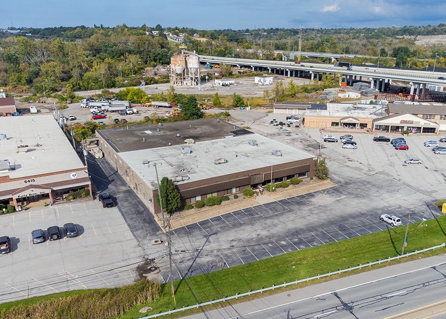 TeamBarna's tweet photo. New Listing! Up to 21,137 SF available for lease on Granger Road, Independence, OH. Contact @GeorgePofok, @Ekijewski or @sorenson_cole for all the details. @Cresco_RE 
Brochure:  https://t.co/QZd03FkDLO
Website: https://t.co/FqUMq4Umqz https://t.co/1UkBp8zoxX