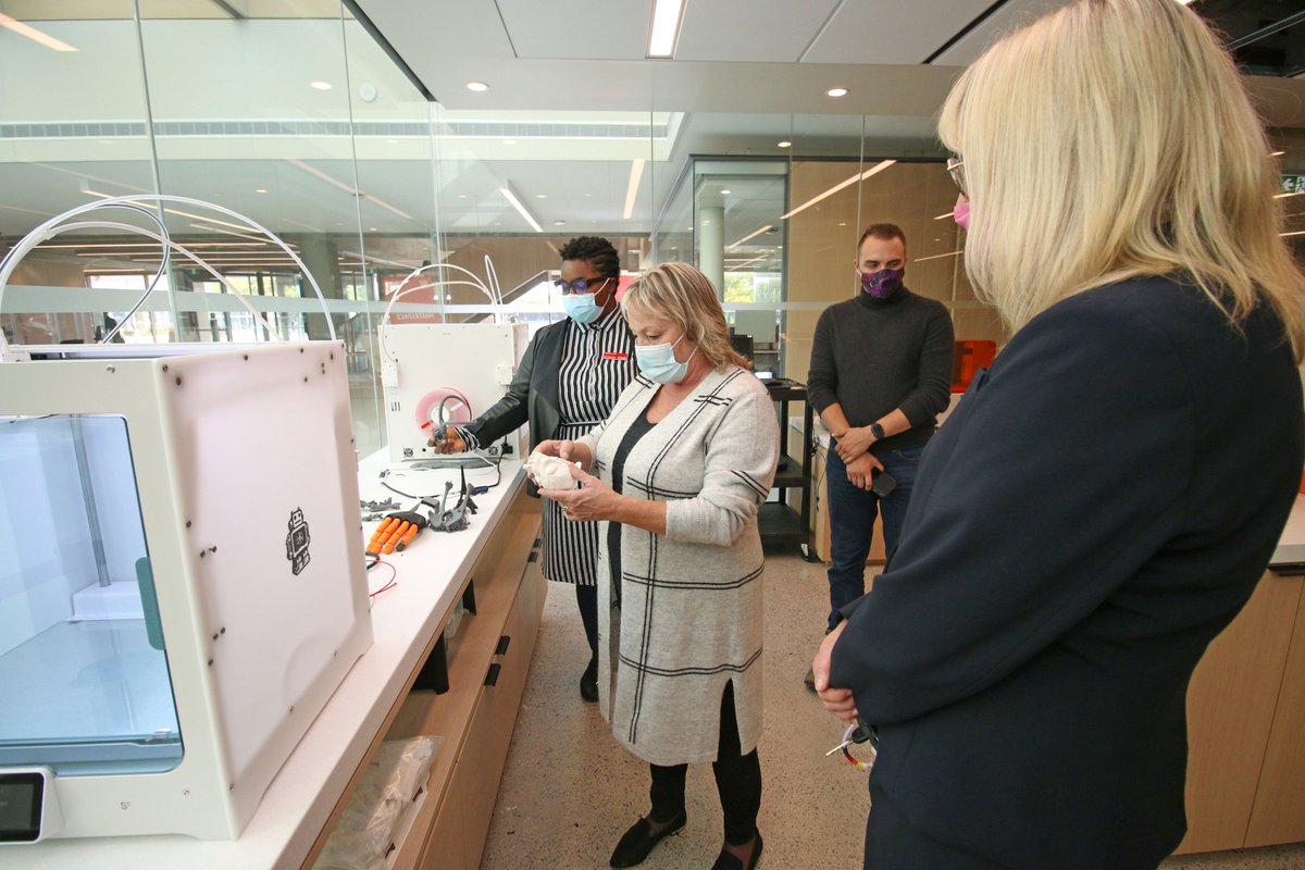 BrockUniversity's tweet photo. Yesterday, MPP @JennieStevens_ visited campus to learn more about how the @Brock_LINC supports entrepreneurship + innovation in #Niagara &amp; how #BrockU's teaching facilities provide nursing students with an even better advantage in developing the necessary skills to be successful. https://t.co/MLP7LMNC2z