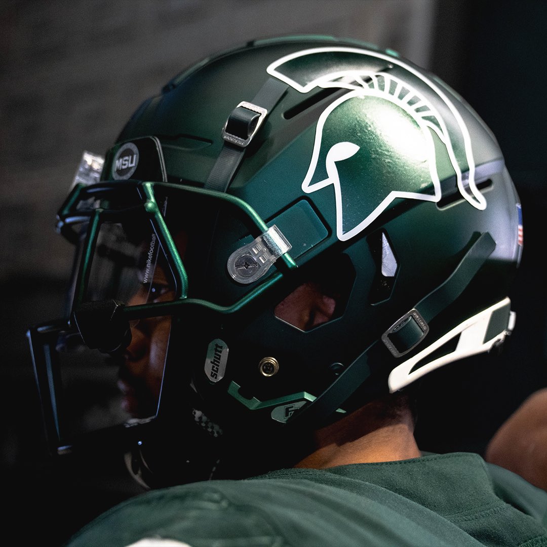 MSU_Football's tweet photo. 𝘼𝙇𝙇 𝙂𝙍𝙀𝙀𝙉 https://t.co/SqPMtvFDp5