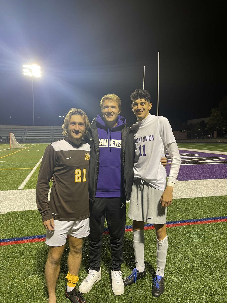 minutemansoccer's tweet photo. #REVSOCFAM

It's always great getting updates from the alumni!!
📸: tBuser ('21), sJakab ('19), oNajjar ('19) https://t.co/qAgO0rB1ab