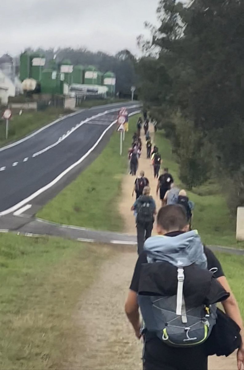 barroco70's tweet photo. #LRKikoIrene aquí estamos facendo outta vez o camiño #landrober https://t.co/RDtUYtrPw8