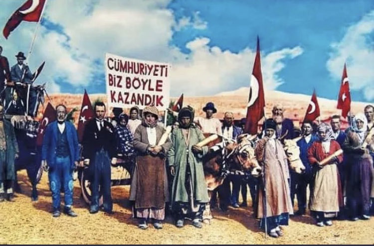 CUMHURİYET BAYRAMIMIZ KUTLU OLSUN.