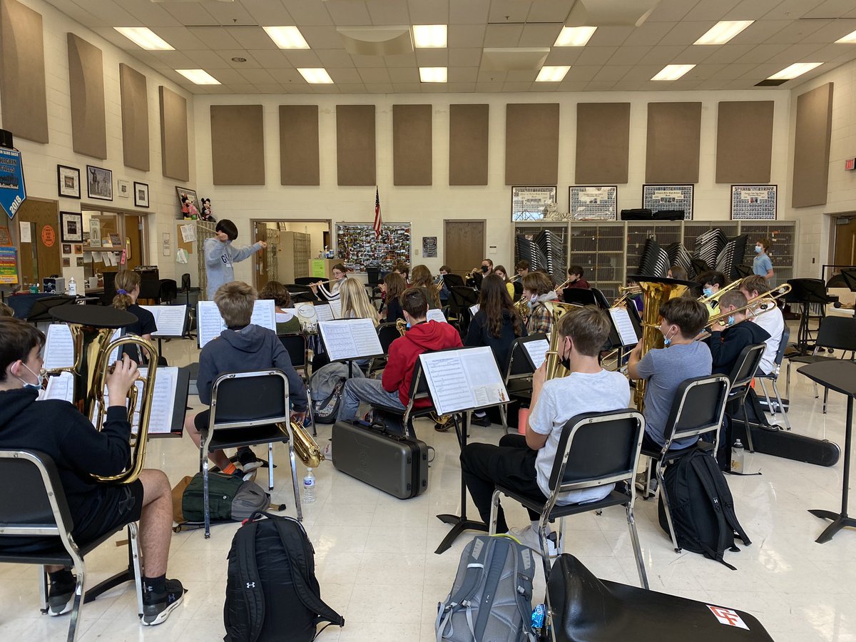 CFEVSBand's tweet photo. Members of the 8th Grade Band made their “conducting debut” during class today!🎃🎶#cfevscourage @Chagrin_Schools https://t.co/anKrY8S7zr