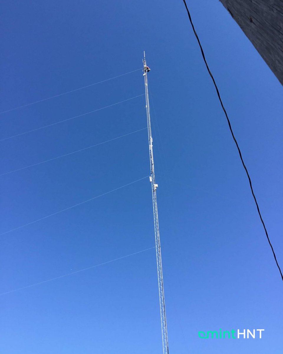 Spread_Networks's tweet photo. A round of applause for Glenn's first radio tower install 👏
Setup includes a @rak_wireless hotspot, RAK outdoor enclosure, and a @McgillSystems 3bi antenna.
#mintPRO #Helium #HNT #IoT #LoRaWAN #ThePeoplesNetwork #Proinstall @Helium #RAKstars #RAK https://t.co/kDQNw9s3uD