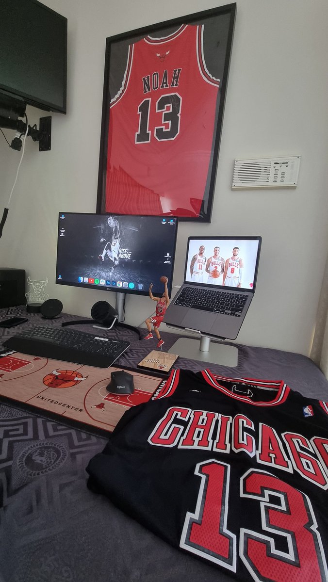 elliskolias's tweet photo. Happy retirement @JoakimNoah you strengthened my love for 🏀 and the the @chicagobulls #SeeRed https://t.co/yTVCDERv7B