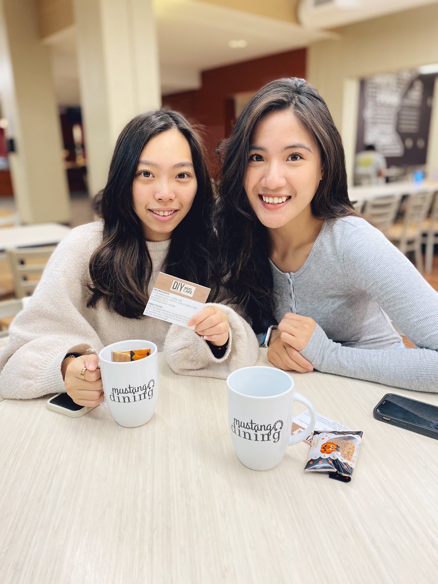 MustangDining's tweet photo. Halloween Drive-In, DIY Mug Cakes, and Halloween Dishes🎃🎬🧡
…
What a fun filled day at The Food Hall!
…
#mustangdining #smsu #smsudining #mustangeats #halloweendrivein https://t.co/UoMiE3lYKk
