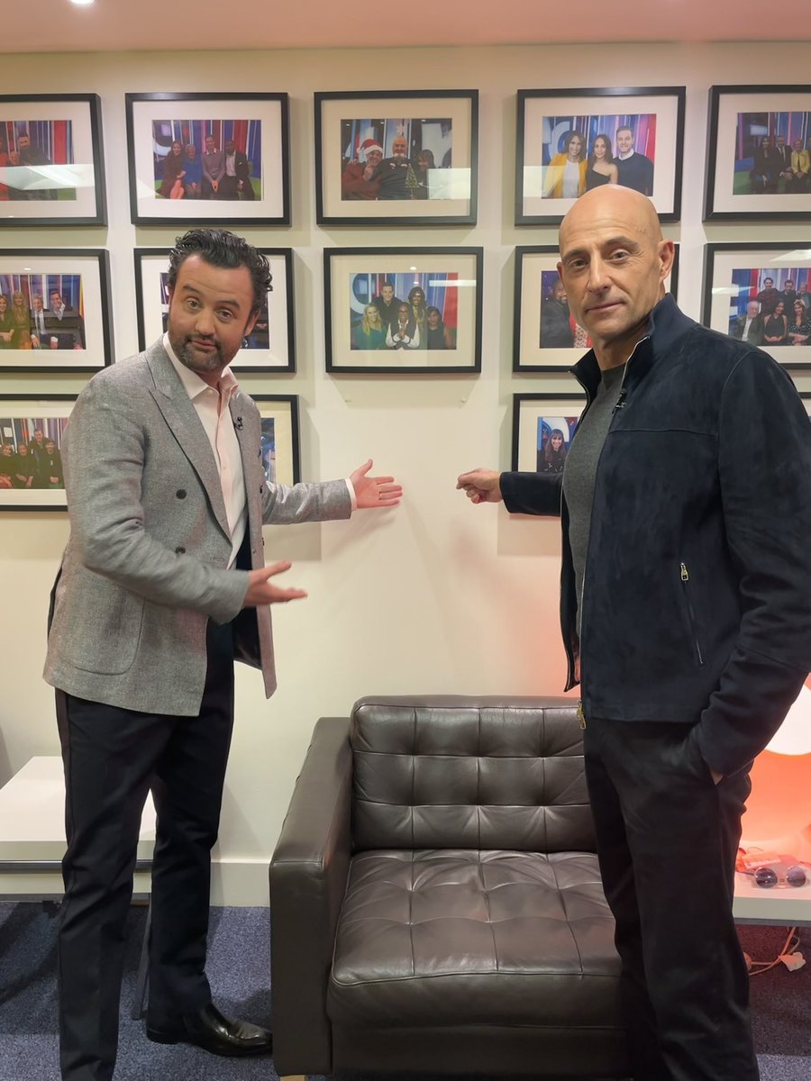 Oh look! 👀 I wonder who’s gonna fill this space on the <a href="/BBCTheOneShow/">BBC The One Show</a> green room wall? 🤔🤔🤔 Join us in 5 mins folks 👍 #Temple Season 2