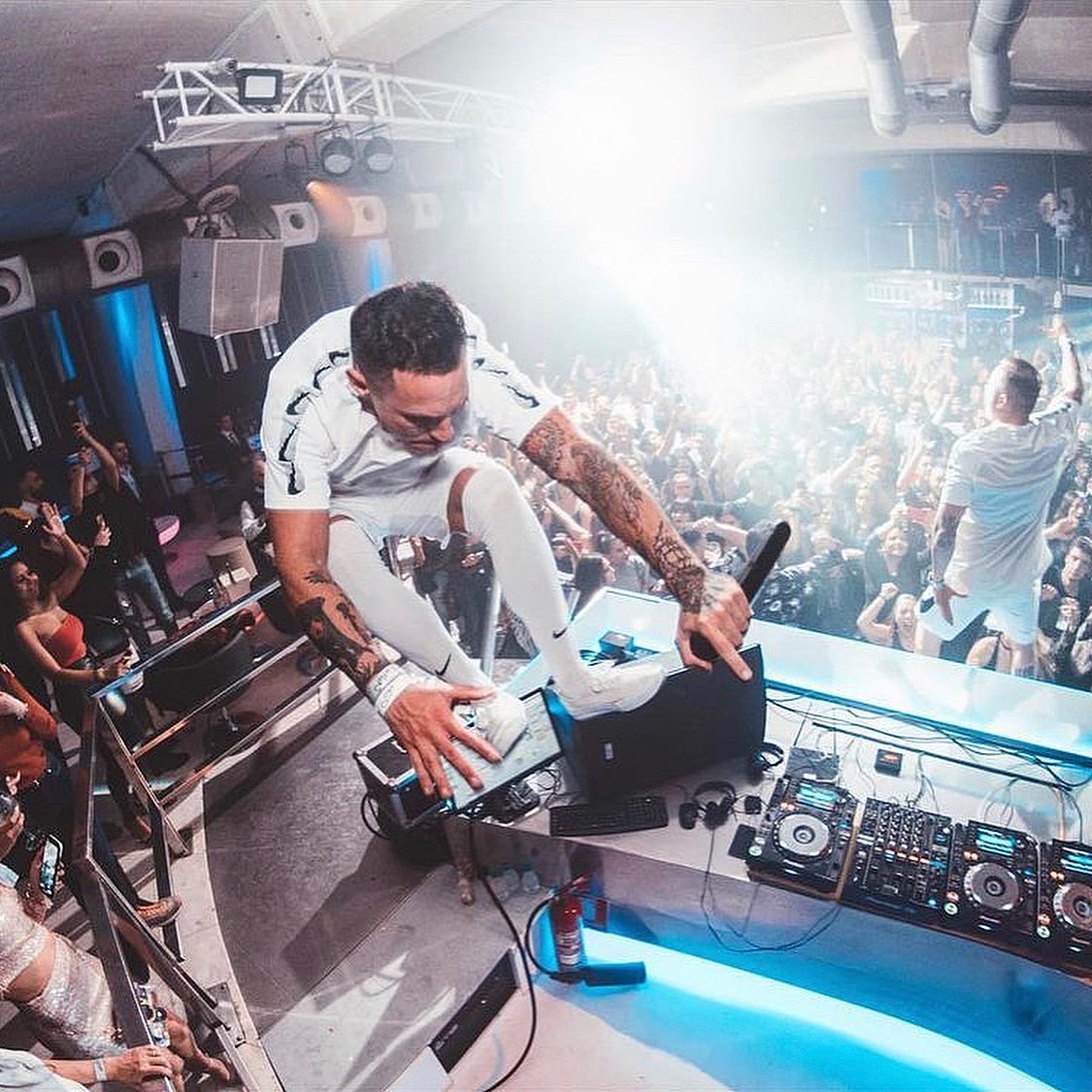 spacelephants's tweet image. 