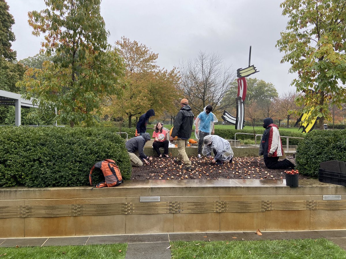BiggerstaffIN's tweet photo. After enjoying the @NationalFFA Convention @A31CareerCenter Horticulture Science students spent a memorable afternoon volunteering @newfieldstoday. #learningtogive https://t.co/vsbL9zZGwM