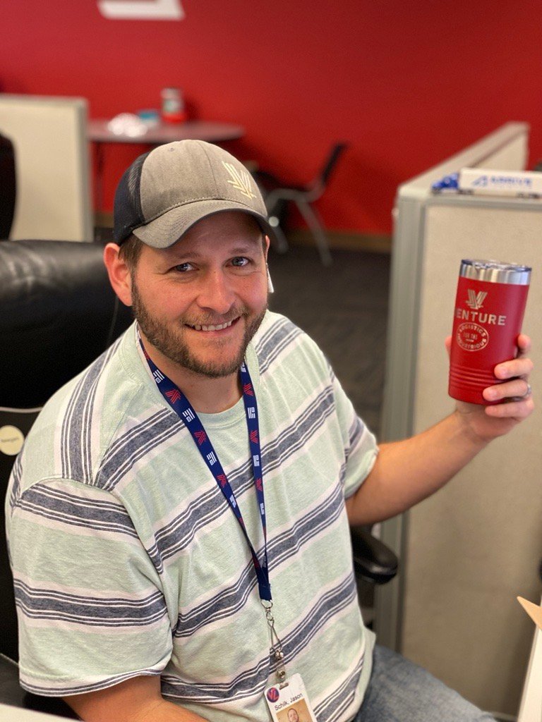 REMINDER!! GIVEAWAY STARTS TOMORROW AT 10AM AND ENDS AT 4:00! WE CANT'T WAIT TO SEE YOUR PHOTO SUBMISSIONS. 

#Giveaway #Submission #Driver #Logistics #Trucking #Tumbler #GiftCard #DriverAppreciation #Facebook