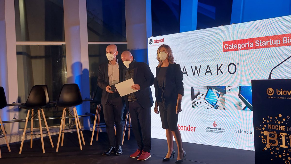valenciactiva_'s tweet image. 🔛🥳 En la #NocheBIO se han entregado los #PremiosBIOVAL, que reconocen el talento de las firmas valencianas

🩺BIOsalud: @Arthexbiotech
⚙️BIOindustrial: Perseo Biotechnology
🥑BIOagrolimentario: @Monteloeder
🚀BIOstartup: @DawakoMedtech

👏 ¡Enhorabuena a las empresas premiadas!