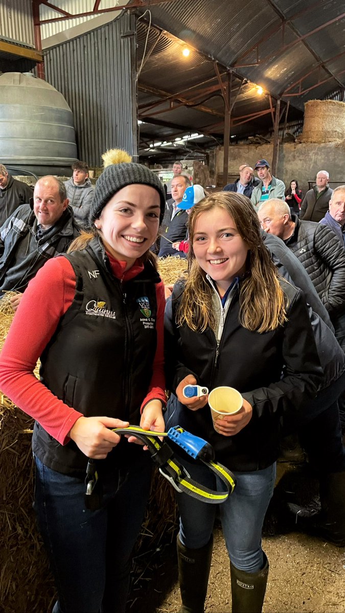 SenseHubIrl's tweet photo. Men &amp; women, young &amp; more experienced 😃
Always learning and adapting 👌
The many faces of Irish agriculture ready for the challenges ahead 🙌

Delighted to meet many great ambassadors of Irish farming @niamhfitz9 @bridgarry2 #AgTech #HerdHealth https://t.co/dLUeC1K9tV