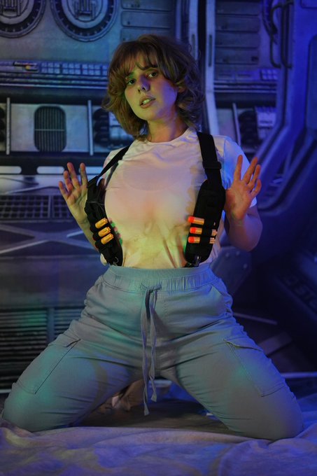 They mostly come at night. Mostly. 👽 https://t.co/NLiitMlNRa