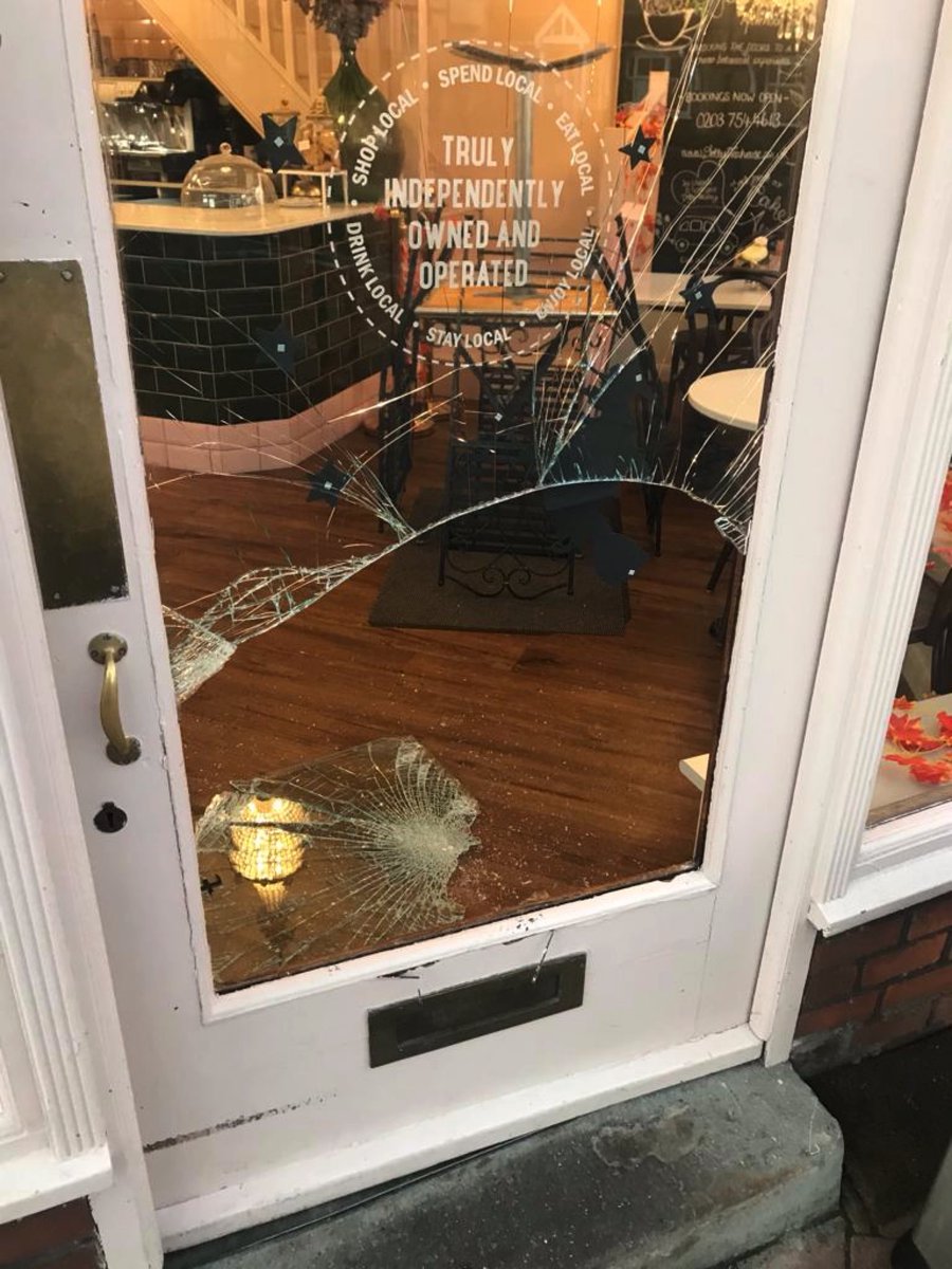 dottysteahouse's tweet photo. Not the best start to the day....BUT Thank you to our fab staff, customers, local councillor @jakeshortj , Matt and Dad for the support and help in getting this sorted. https://t.co/qrXtCOLCzF