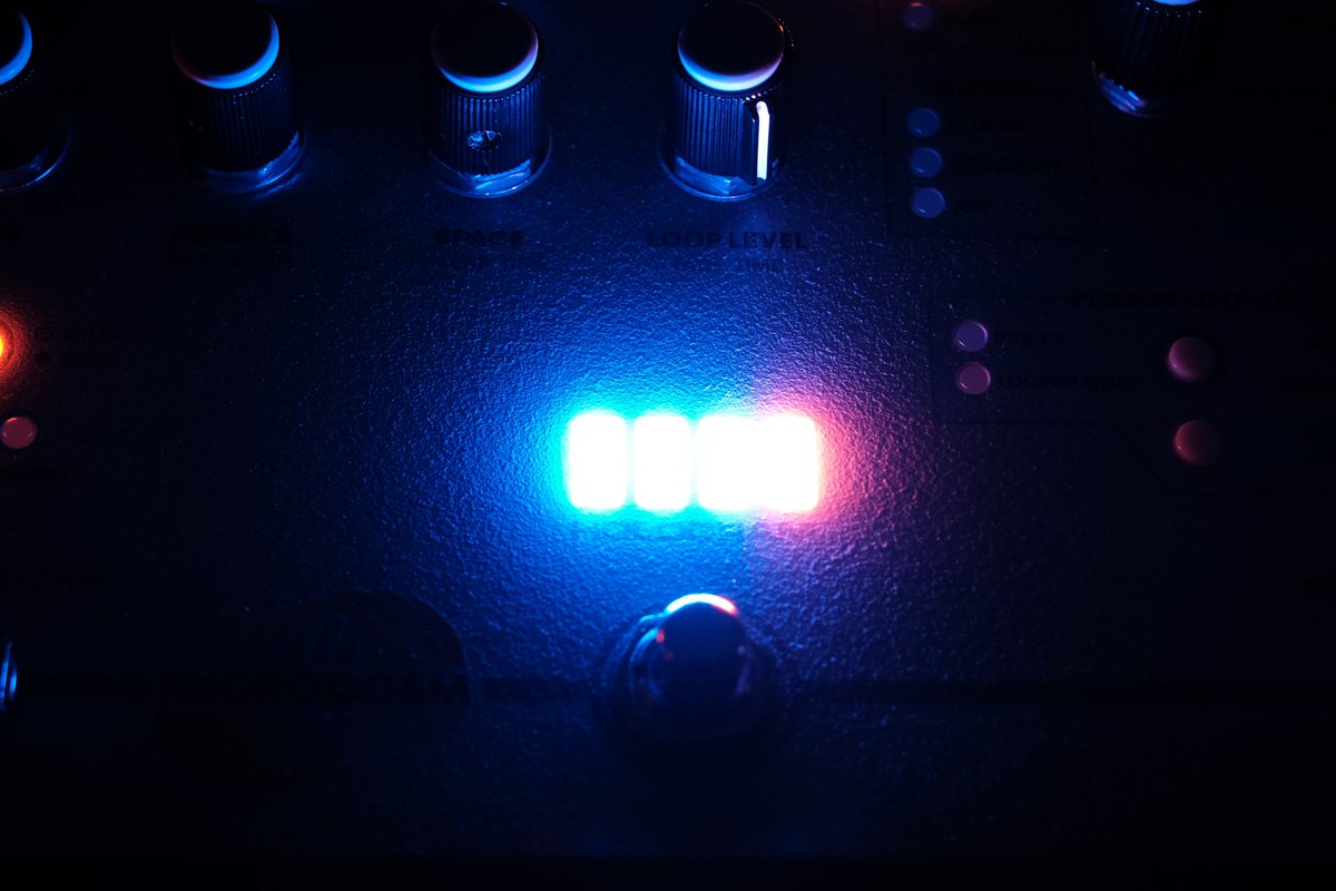 MilesKvndra's tweet photo. πππβ€οΈ
.
.
.
#hologramelectronics #microcosm #effectspedalsworld #fxpedals #sampler #makingmusic #makingtechno #melodictechno #minimaltechno #deephouse #electromusic #livejams #jamming #jam #techno #dawless #dawlessjam #technomusic #beatmaking #beatmaker #gear #gearphotography https://t.co/0vYhXIEswo