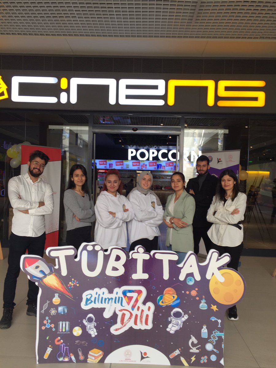 sububtt's tweet photo. Bilimin 7 Dili Etkinliğinde @subusakum ,@sububtt olarak hocamız @macantimer ile panelimizi ve Atölyemizi gerçekleştirdik. Bu güzel etkinlikte bilimin heyecan verici serüvenini anlatmak bizleri çok mutlu etti. @Bilimin7Dili @sakaryamem #bilimin7dili https://t.co/jFPCPTcDNs