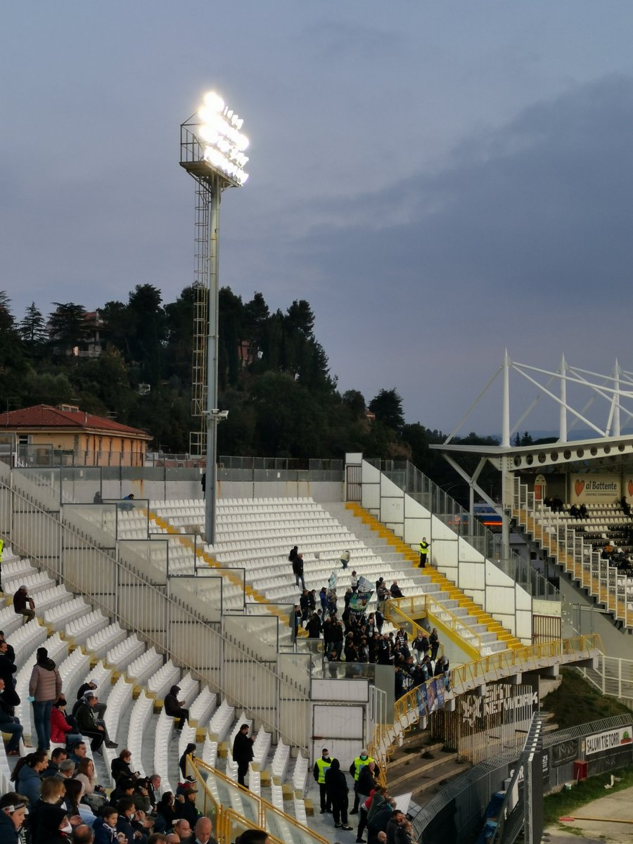 Joris van de Wier tweet media