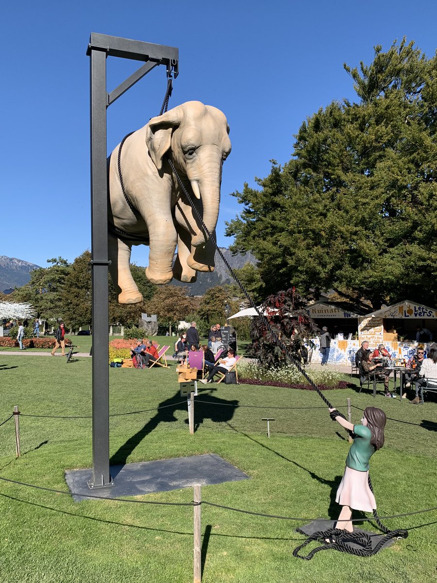BossyGolf's tweet photo. After the golf we roamed the grounds and enjoyed the amazing sculptures at #badragartz 👍💪🤗 https://t.co/0VjpgLxGwM
