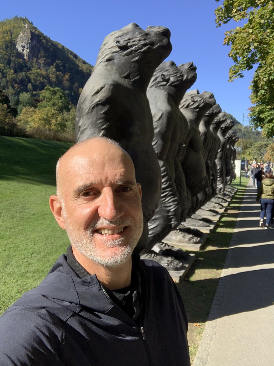 BossyGolf's tweet photo. After the golf we roamed the grounds and enjoyed the amazing sculptures at #badragartz 👍💪🤗 https://t.co/0VjpgLxGwM