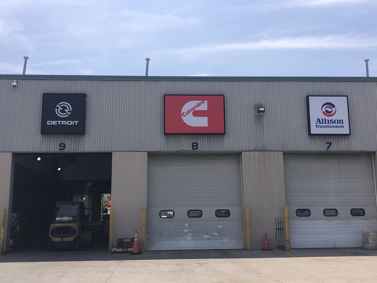 CreatEdgeSigns's tweet image. Our company installed a series of cut-vinyl #signfaces. Sign faces are usually flat, often back-lit &amp;amp; made from an acrylic or polycarbonate material, with a vinyl or digital print in front. Commonplace at service stations--as seen with the Johnson Truck Center. #lightbox