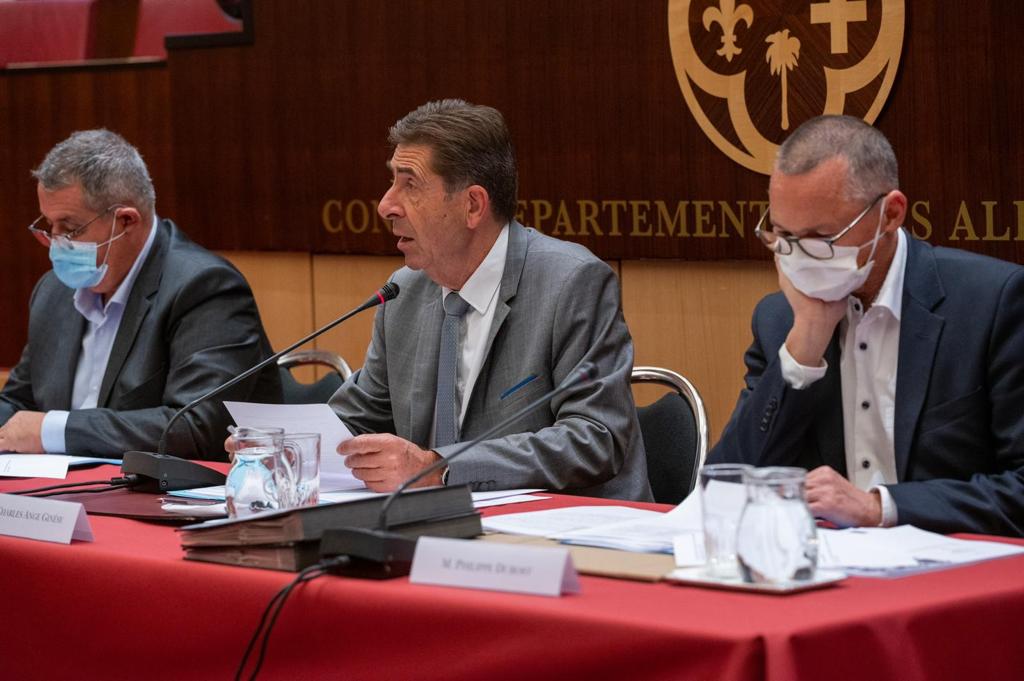 JoseAmmendola's tweet photo. Le CS @SICTIAM_FR s'est réuni sous la Présidence de @ca_ginesy afin d'évoquer les points suivants :
✅ Modalités de transfert des compétences du SDEG
✅ Création d'un budget annexe ENERGIES
✅ Approbation des demandes d’adhésion
✅ Présentation du rapport de la société #THD06. https://t.co/GqCPws3wAu