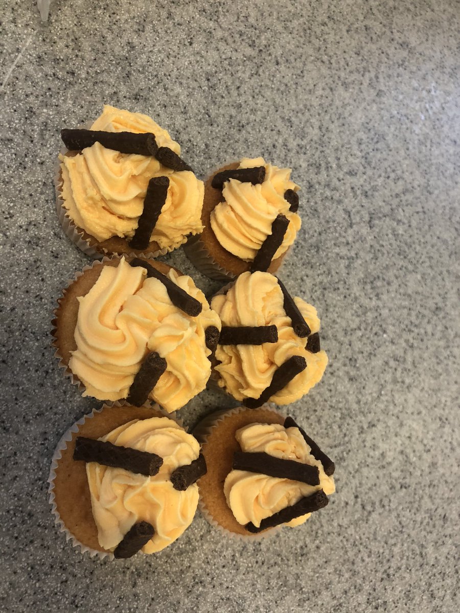SL_THS_HE's tweet photo. S3 were on βfireβπ₯ today with their Bonfire cupcakes π§ #piping #guyfox #skillsforlife @SL_TrinityHS https://t.co/TdB9SSXCHI
