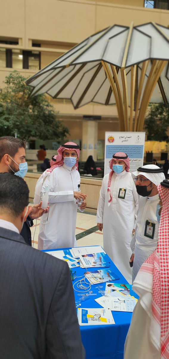 RT19_KAU's tweet photo. مقتطفات من مشاركة طلاب قسم العلاج التنفسي بجامعة الملك عبدالعزيز في فعالية اسبوع الرعاية التنفسية🫁🗓
#RCWEEK2021 https://t.co/tmEwspz3Rd