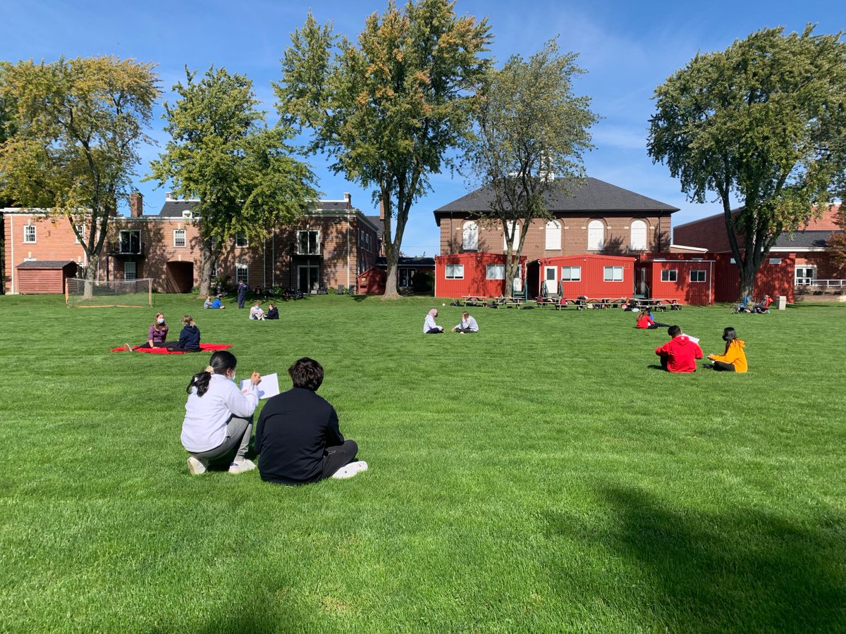 PickeringColl's tweet photo. Grade 12 students participated in a design sprint, working to take their research from last year's Capstone essay and work it into an actionable plan. The fresh air and warm autumn sunshine provided them with a little extra creative inspiration! #glp #pcGLP #PickeringCollege https://t.co/bGWUUDG3eV