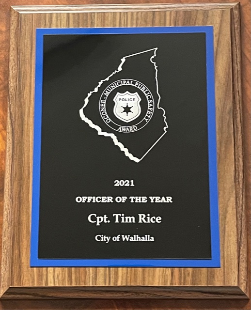 walhallapd's tweet photo. Oconee Municipal Public Safety Officer of the Year https://t.co/rcYaVUz7z8 https://t.co/DH2fFP2baZ