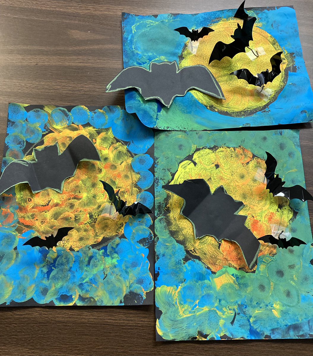 AdaptiveArtTeam's tweet photo. Spooky “Sensory” Bats! Practiced cutting skills today. Parents, please make sure your child’s thumb is up while practicing cutting at home! “Turn the paper, not the scissors.”🥰🤓🥰 Love my kiddos!! @APSDeerwood #apsarts @sara_womack https://t.co/7PJysTe3t7