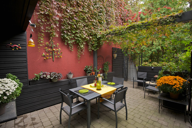memoryhogan's tweet image. 10 Ideas for Styling Your Patio for Outdoor Dining This Fall bit.ly/3FQNrA6