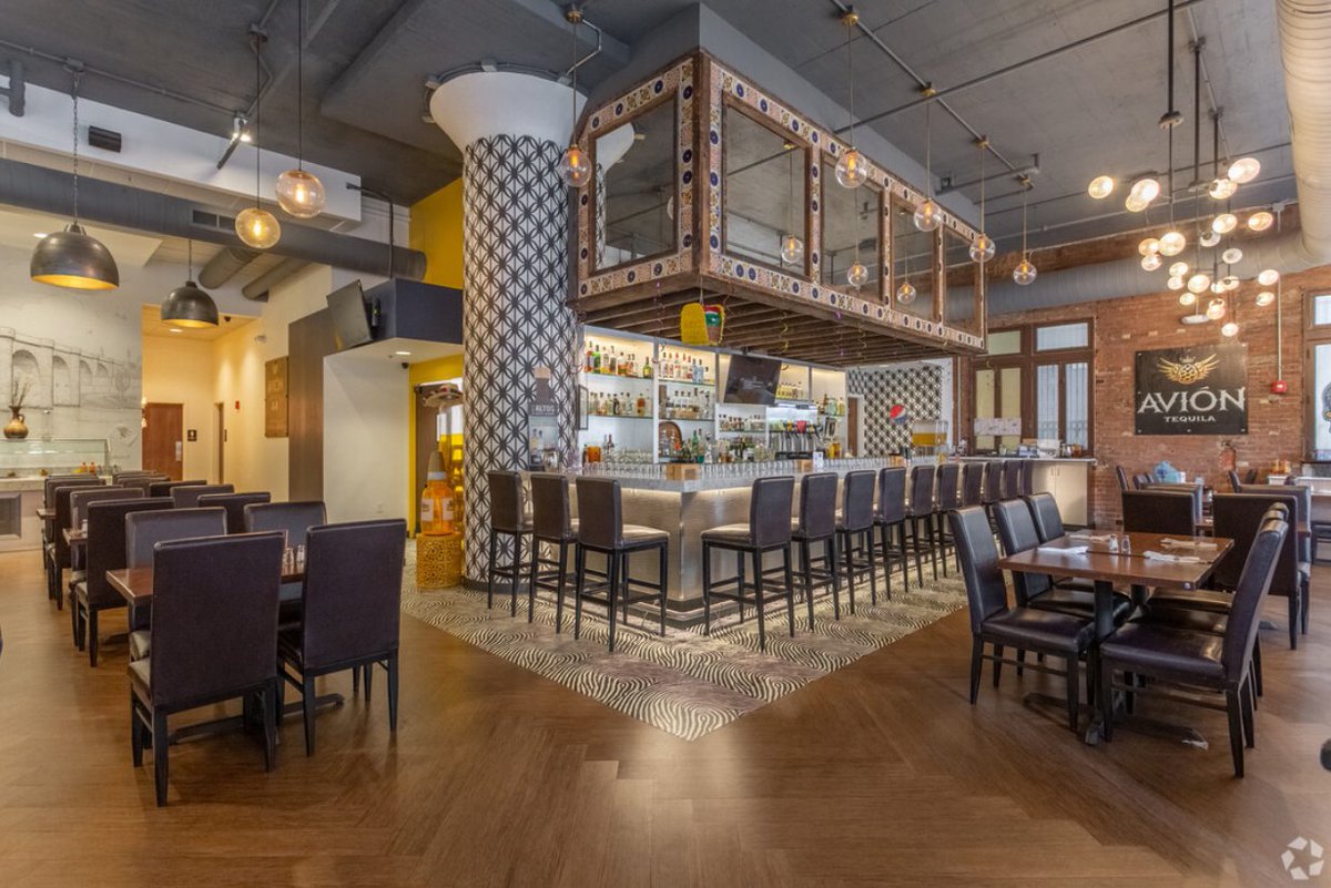 TheCreswell's tweet photo. New to the community? Come meet your friendly neighbors for a bite to eat! ☺️ https://t.co/Hlf3JlOm0o
