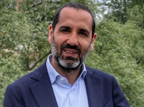 perchetendenza's tweet photo. "Terni":
Perché il sindaco leghista Leonardo Latini ha pubblicato un'ordinanza 'antiprostituzione' che vieta alle donne di indossare "abbigliamento indecoroso o indecente o che mostri nudità"
https://t.co/7eQGjhGq4h https://t.co/qSb4YWPB2G