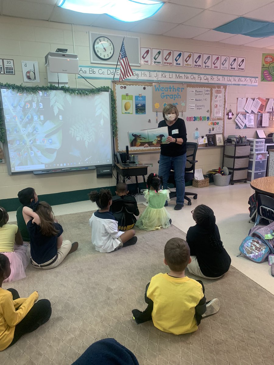 Our day was full of visitors to help celebrate Read for the Record! <a href="/DicksonTigers/">E.R. Dickson Tigers</a> @PrincipalERD