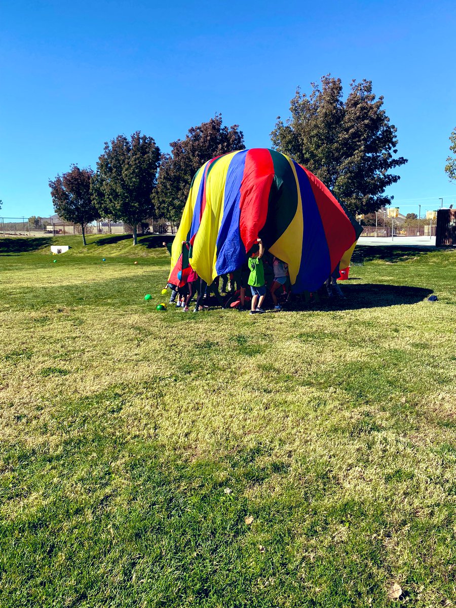 TVIS_Sharp's tweet photo. Parachute day = the best day! #TheSilverValleyWay #thetvisway https://t.co/tbrWXMMFah