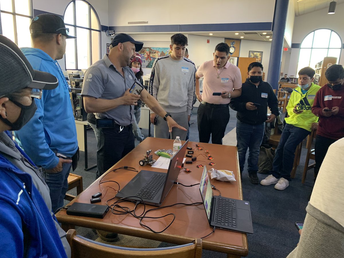 Thank you <a href="/YsletaISDCTE/">Ysleta ISD CTE</a> for helping us host #HACEMOSelpaso #atthightechday