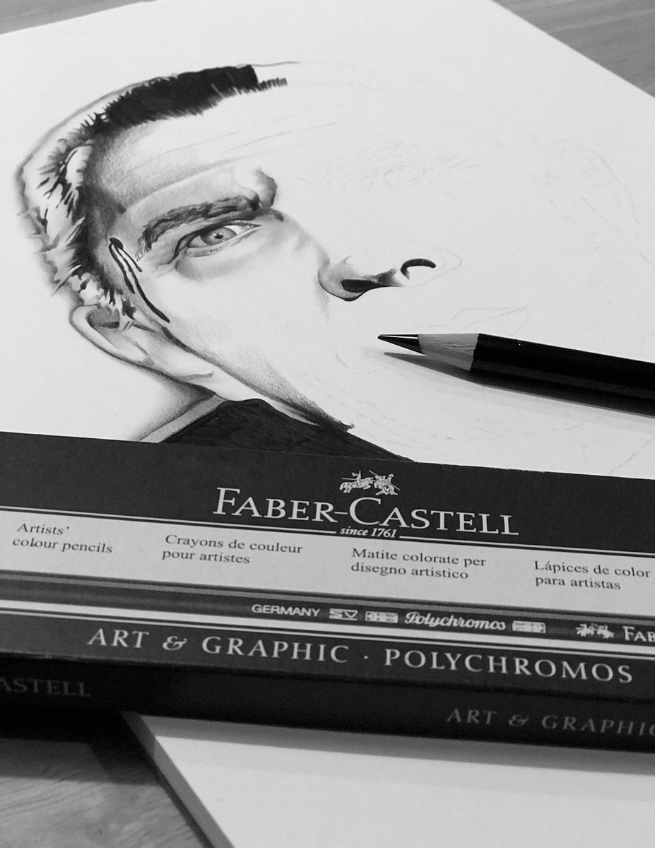 ScottArtBeyond's tweet photo. Faber Castell’s Polychromos… they are the best pencil I have found for my method of work, even in the paintings and applying finishing touches. 
They are Oil based which gives them several ways of being used or blended if you chose to. 
@FaberCastell @FaberCastellUSA #art https://t.co/pik8FogVRQ