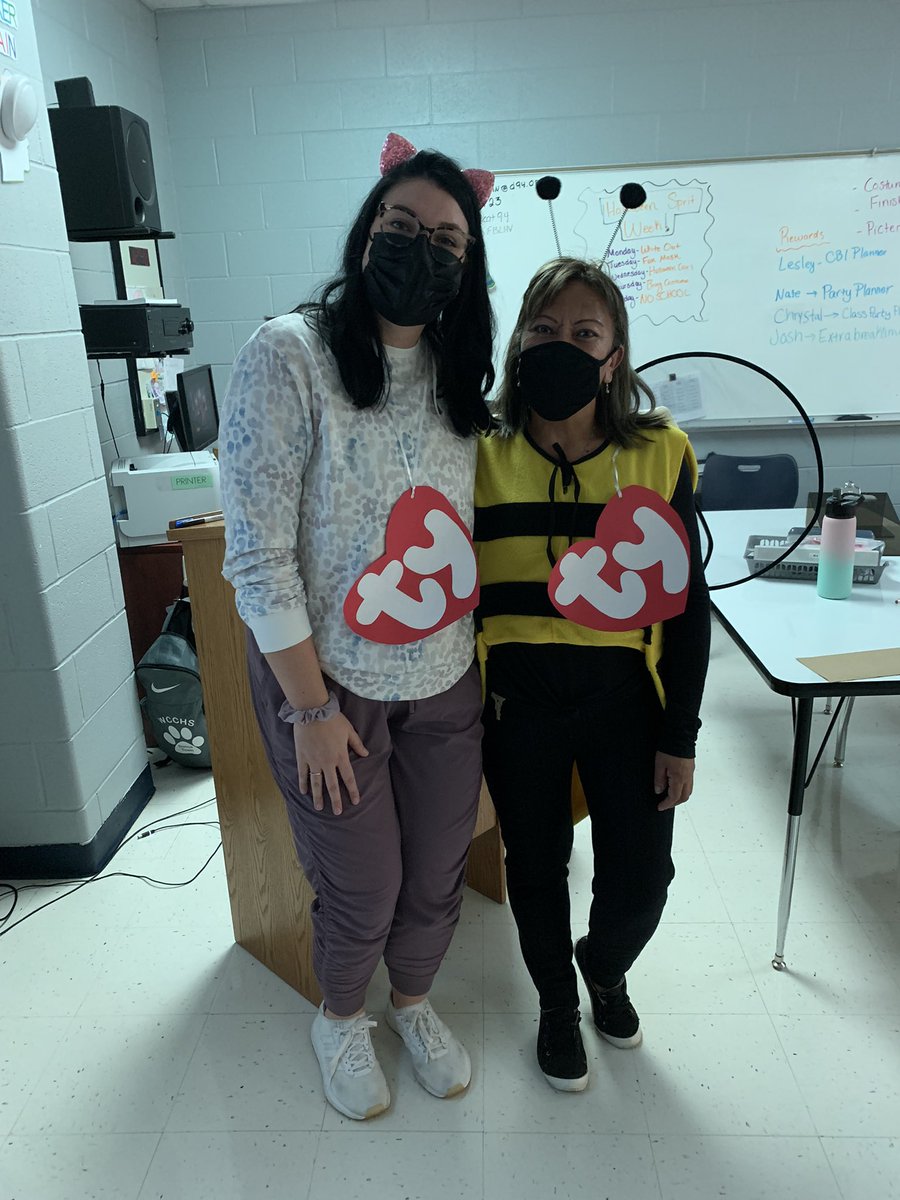 d94transition's tweet photo. Happy Halloween! Our workers had the afternoon off to celebrate one of our favorite holidays! 🎃👻💀#WeAreWeGo #transition https://t.co/PMgb5sjGSp