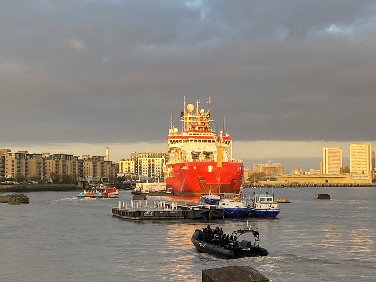 So proud to be part of @BAS_News today! Some great events, so good to help make it happen, and see everyone working together for something amazing. So thankful to have a quick look onboard too! @BAS_News #IceWorldsGreenwich @RMGreenwich #Greenwich #COP26 #TogetherForOurPlanet