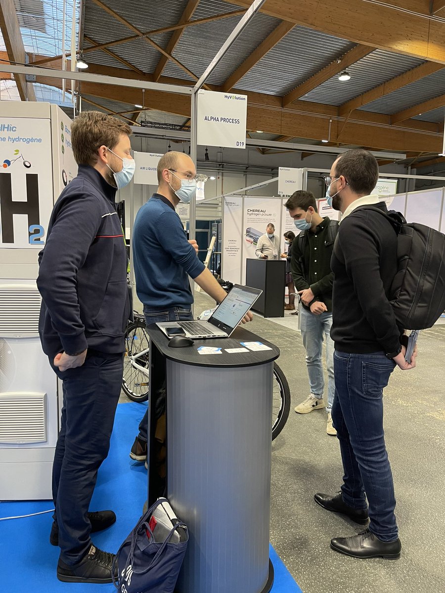 movIAtech tweet media