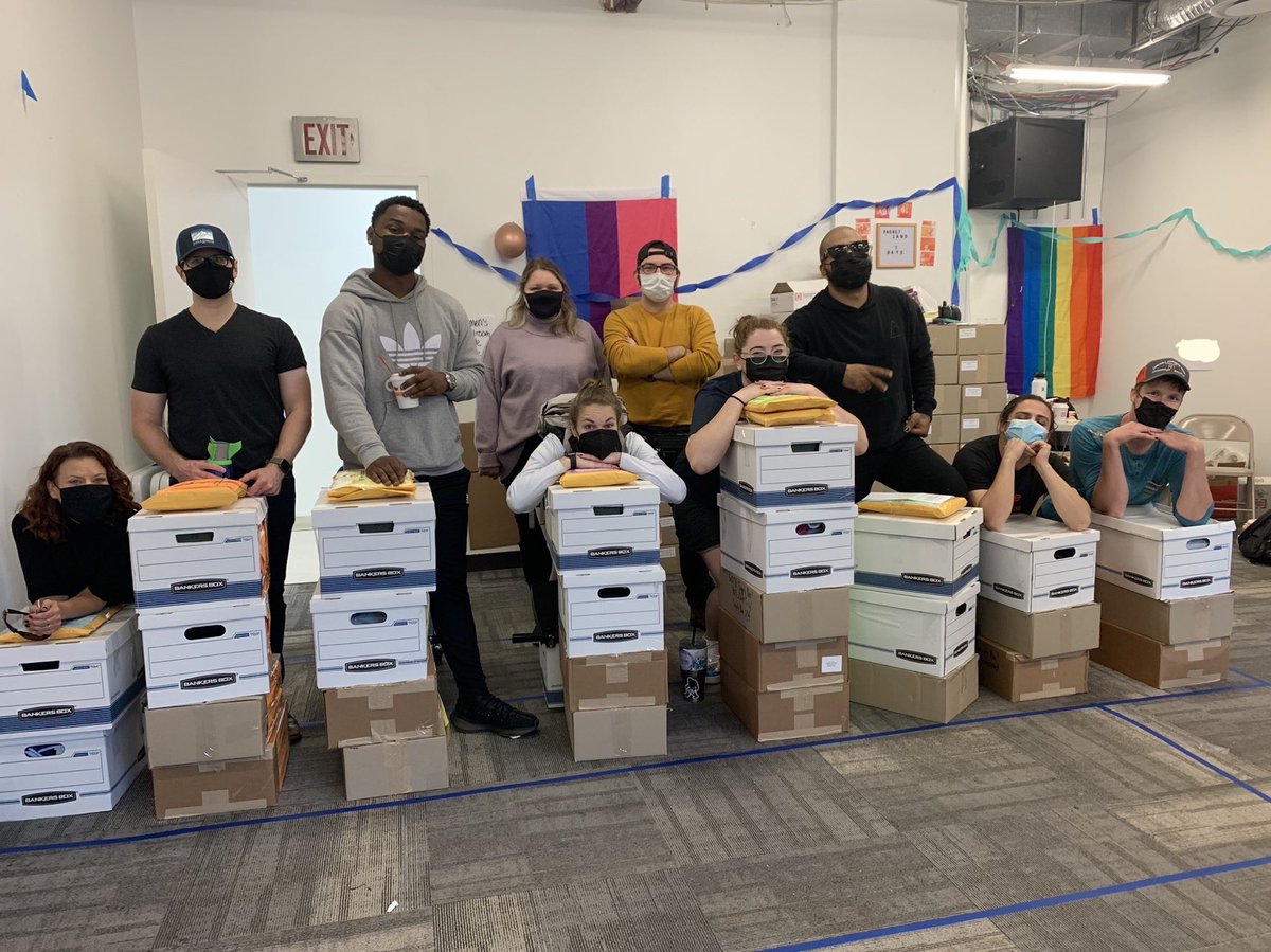 clutchedyhutch's tweet photo. Don’t smile because it’s over, cry because it happened. #packetland https://t.co/XjbqppRkNJ