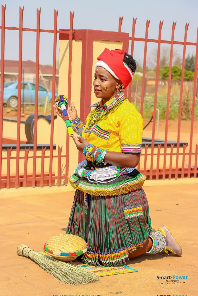 NwaJikaThePoet's tweet photo. #PhyembyeRaAfrica ❤❤❤ 
Ndzi mutsonga thwii! https://t.co/UbaUouUAtj