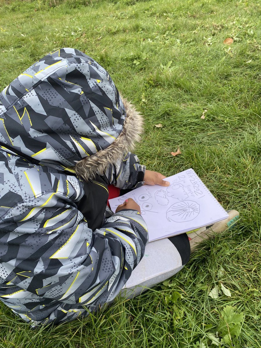 Fabulous day of learning, exploring and nature journaling outdoors with <a href="/sabrina_ZI_/">Sabrina Zito Insalaco</a> .  These students are bubbling with curiosity <a href="/peel_fc/">PDSB Field Centres</a> <a href="/rowntreeps/">Rowntree P.S.</a> #takemeoutsideday